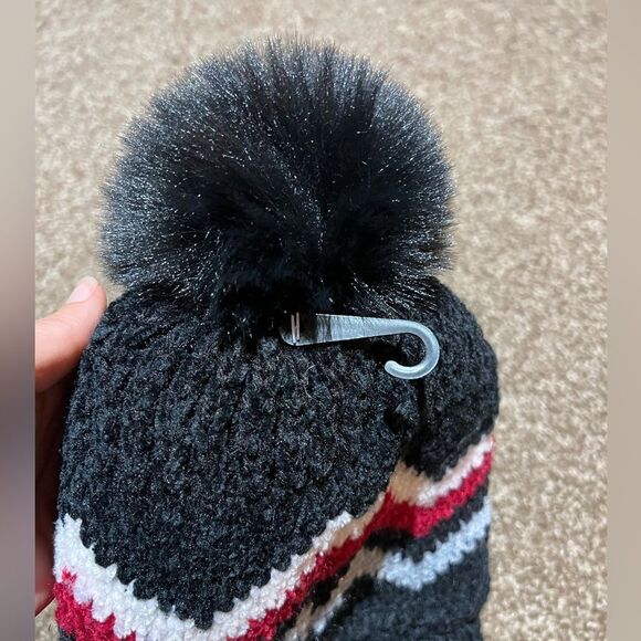 😊 3/$30 POLAR EXTREME HEAT CHEVRON CHENILLE CUFF HAT W/FAUX FUR POM Grey new! - Picture 5 of 11